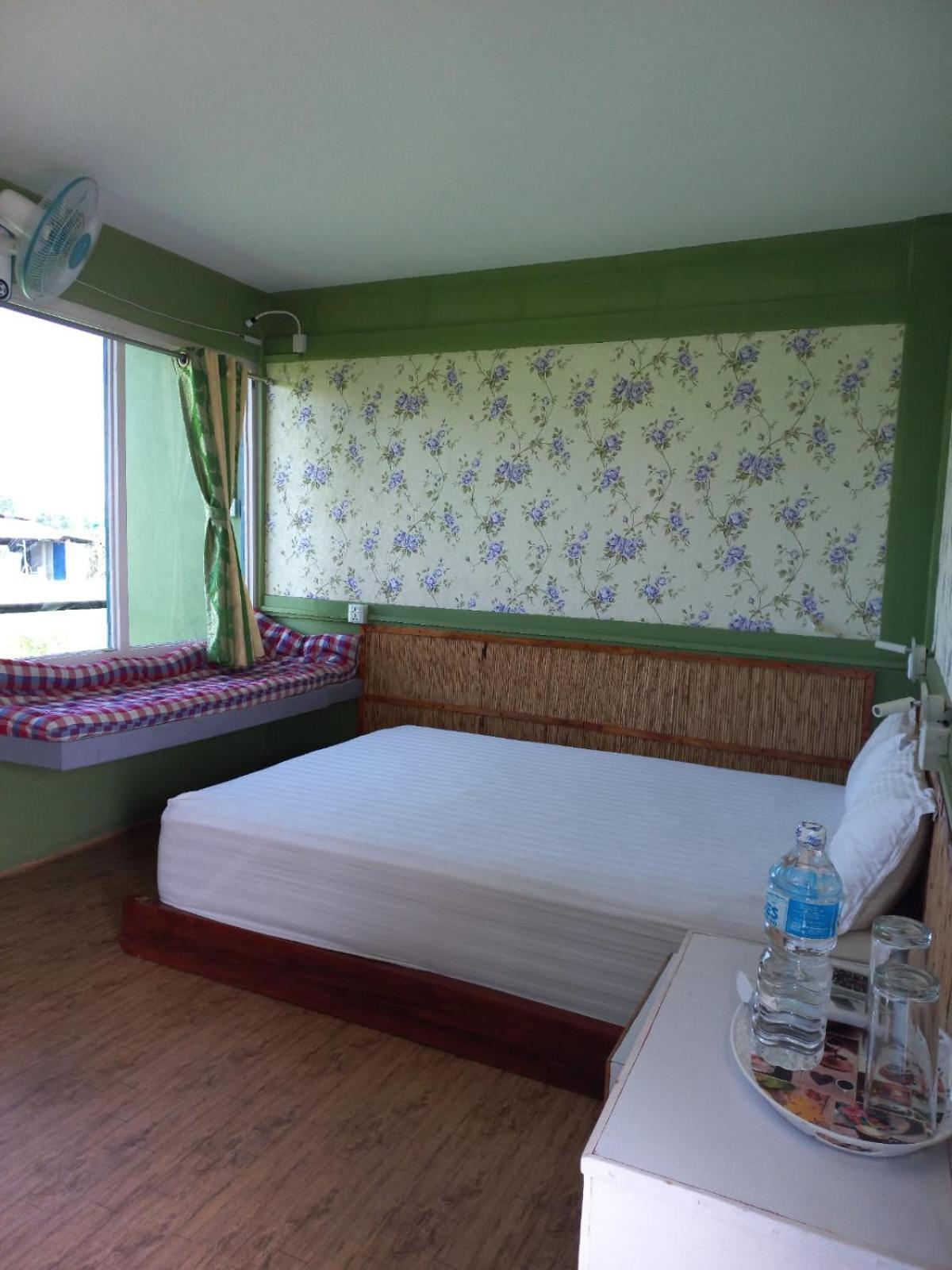סאורהה Hippies Colony - Travellers Home מראה חיצוני תמונה